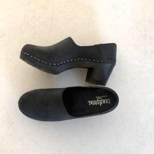 Sandgrens black Swedish clogs in tried on but otherwise new condition. Size 37